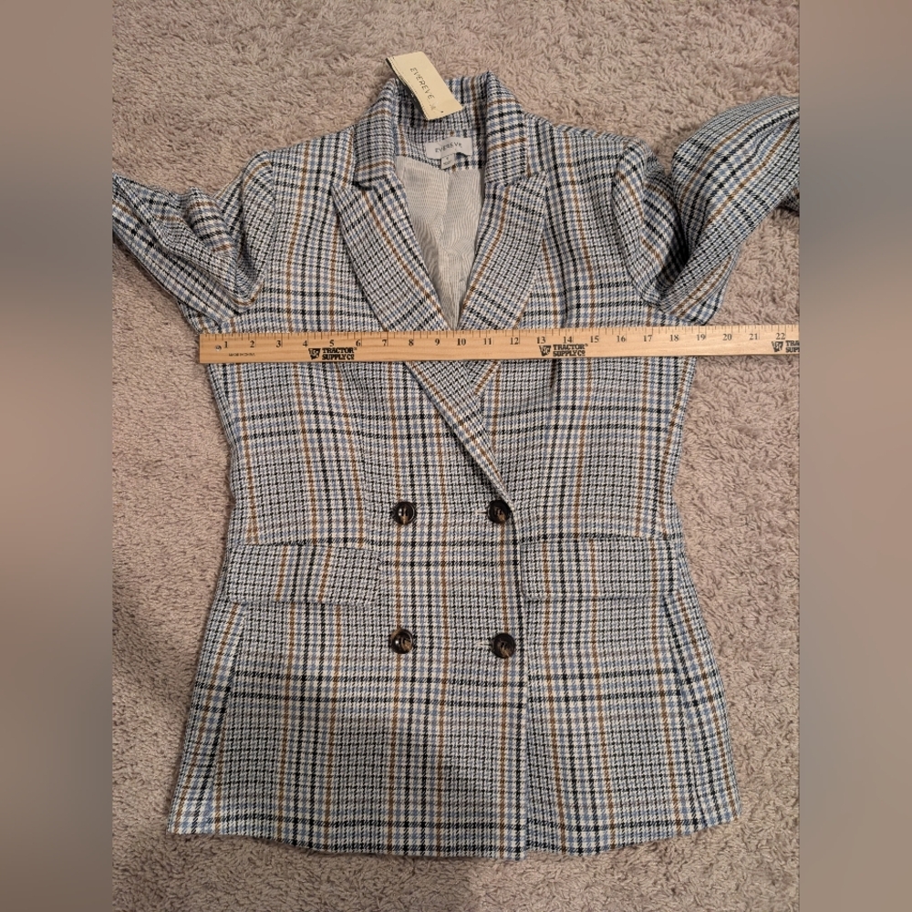 NWT Evereve Ivy Plaid Double-Breasted Blazer with Pinstripe Lining - Picture 5 of 10